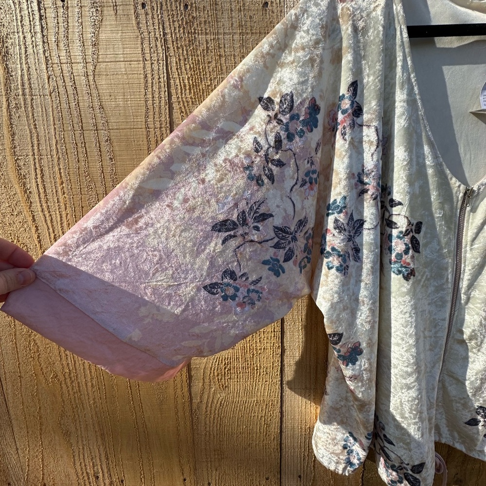 Maurices floral zip up kimono jacket - Picture 3 of 8